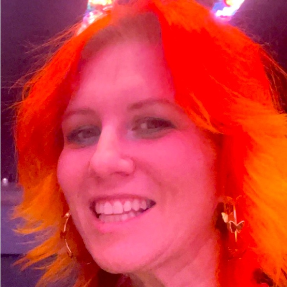 Meet your Posher, Carrie